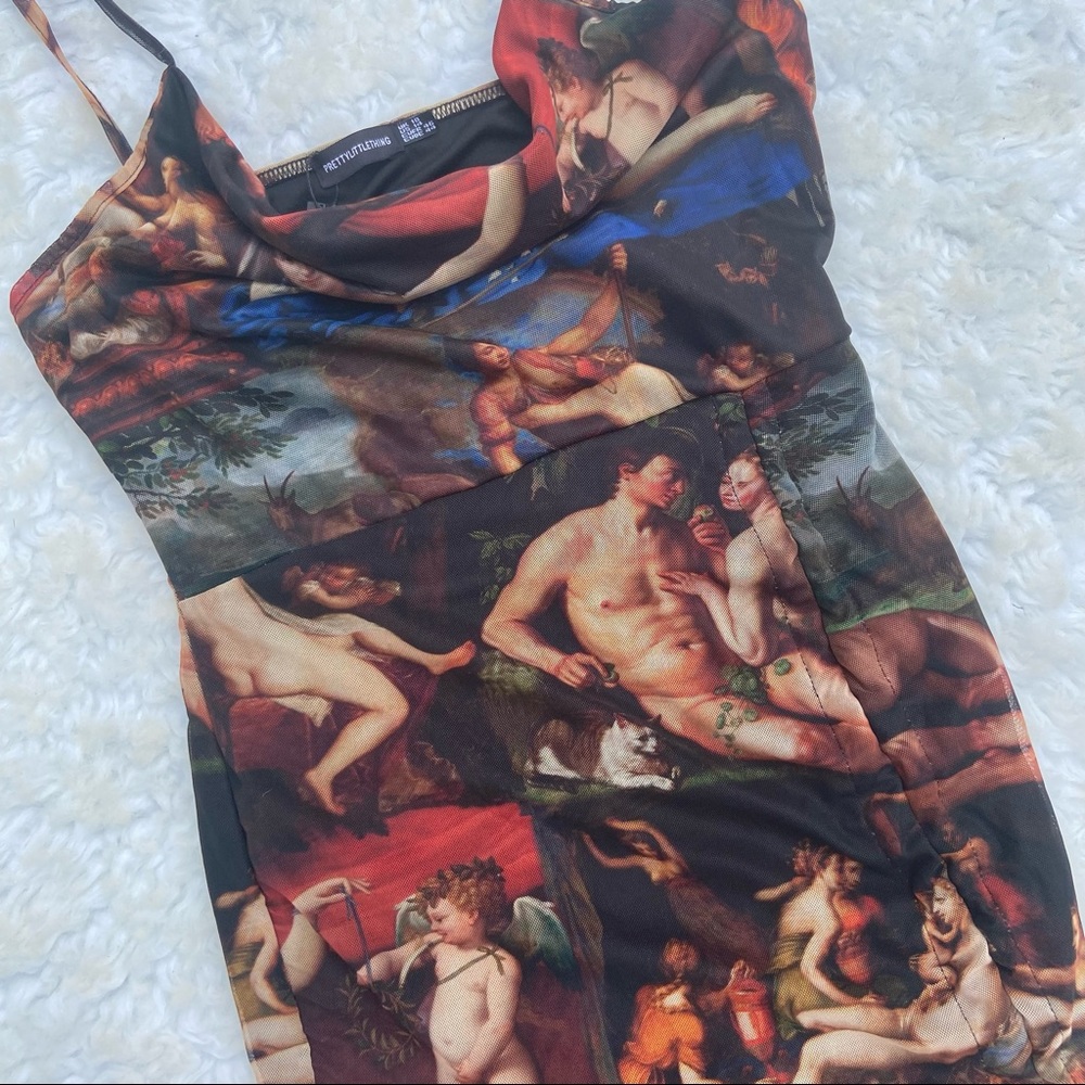 PrettyLittleThing Plus Multi Renaissance Print Ruched Bodycon Dress - Picture 5 of 8